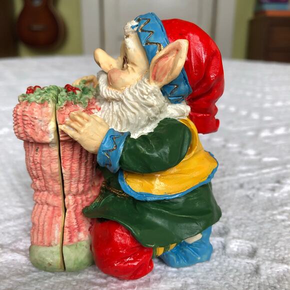 1994 Poly Stone Santa's Elf With Stocking Hinged Figurine 4" Gnome Bear Soldier - Picture 7 of 10